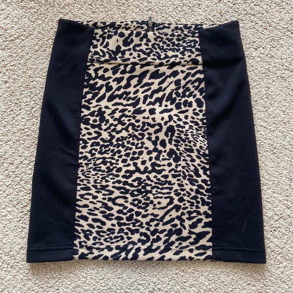 Dynamite Animal print Mini Skirt - Picture 1 of 4